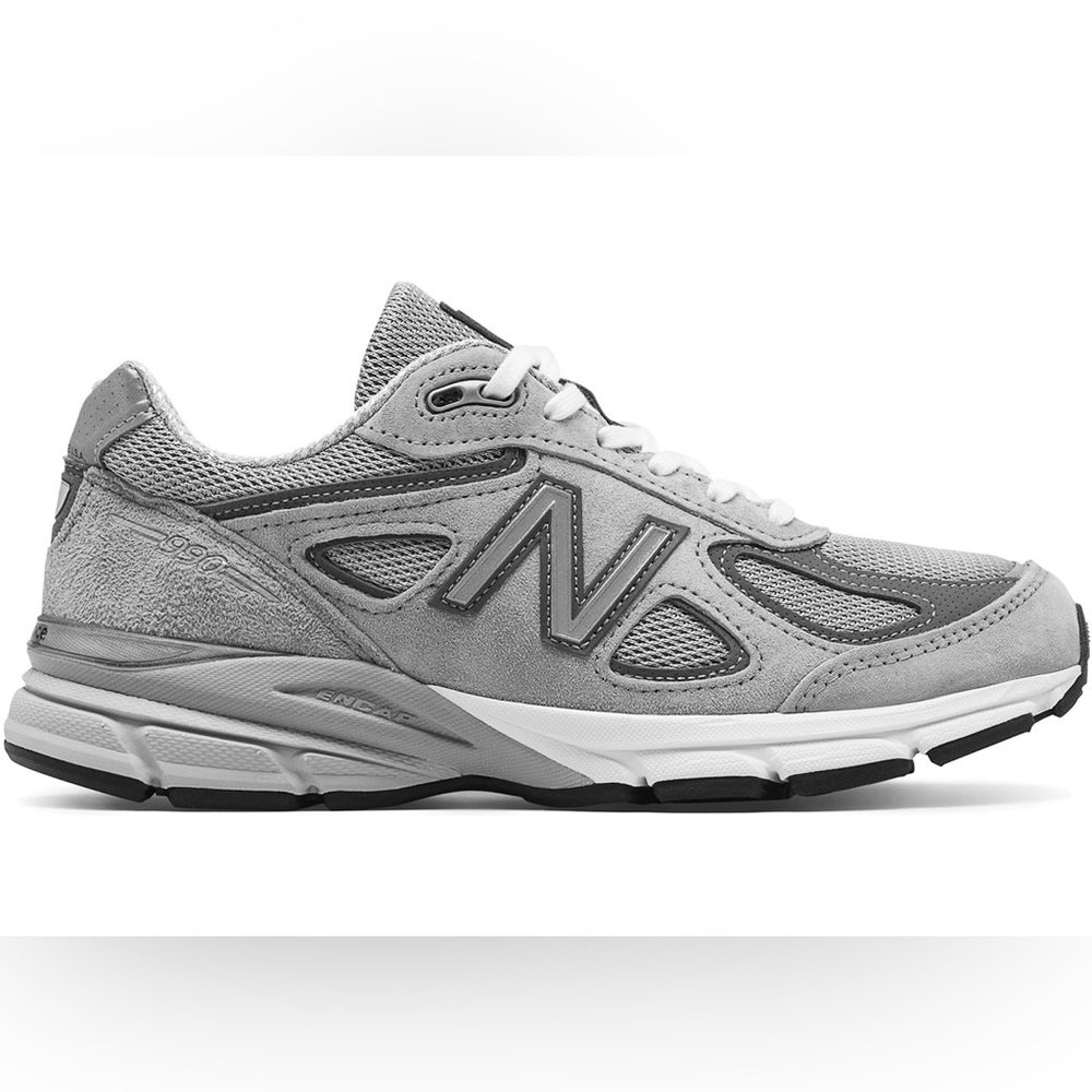 New Balance 990 v4